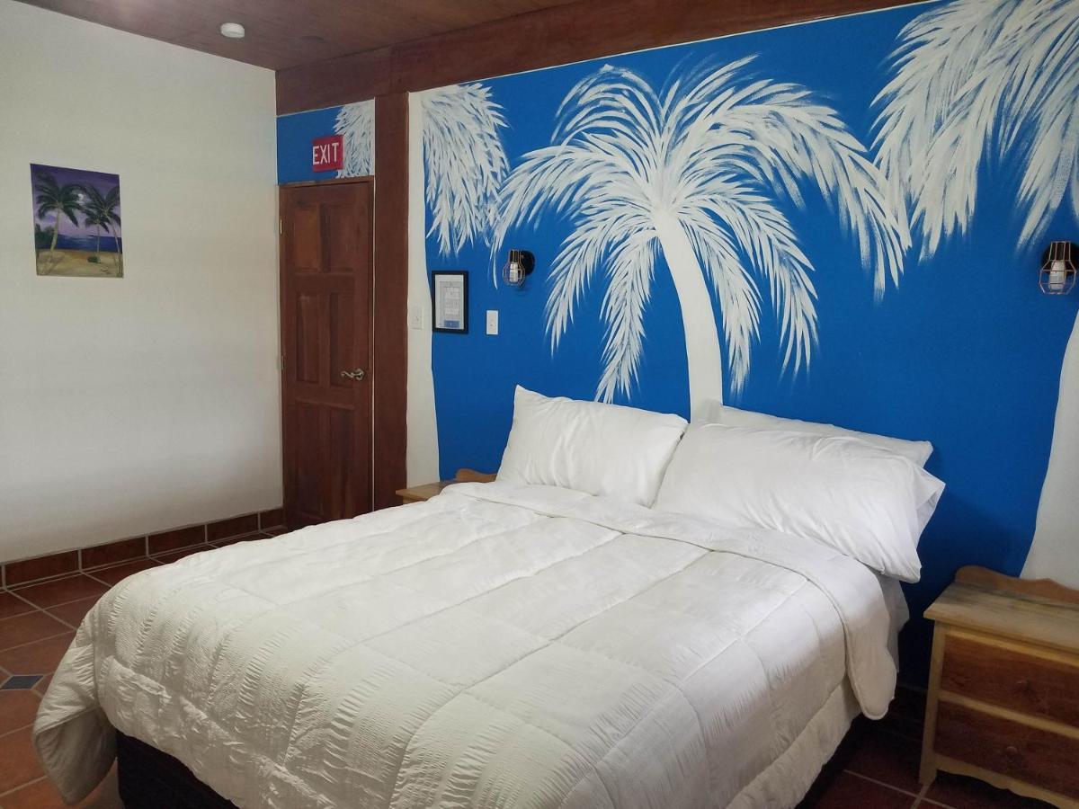 The Bnb On Triggerfish Close To The Airport Ladyville Exterior photo